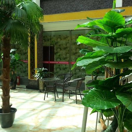 Xinhang Hotel Urumçi Dış mekan fotoğraf